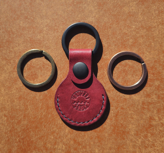 Leather Air Tag Holder | Mosto (Bordeaux stitch)